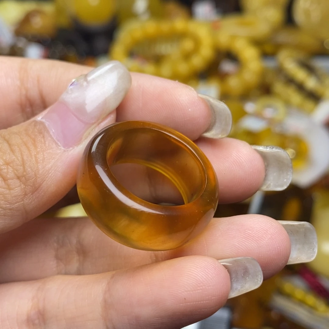 未镶嵌琥珀珠宝奇石