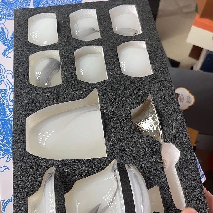 孤品茶具套装等。