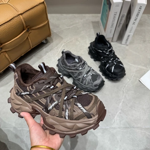 巴宝秀蜘蛛网绑带厚底老爹鞋女2025秋新款百搭休闲小个子增高加绒