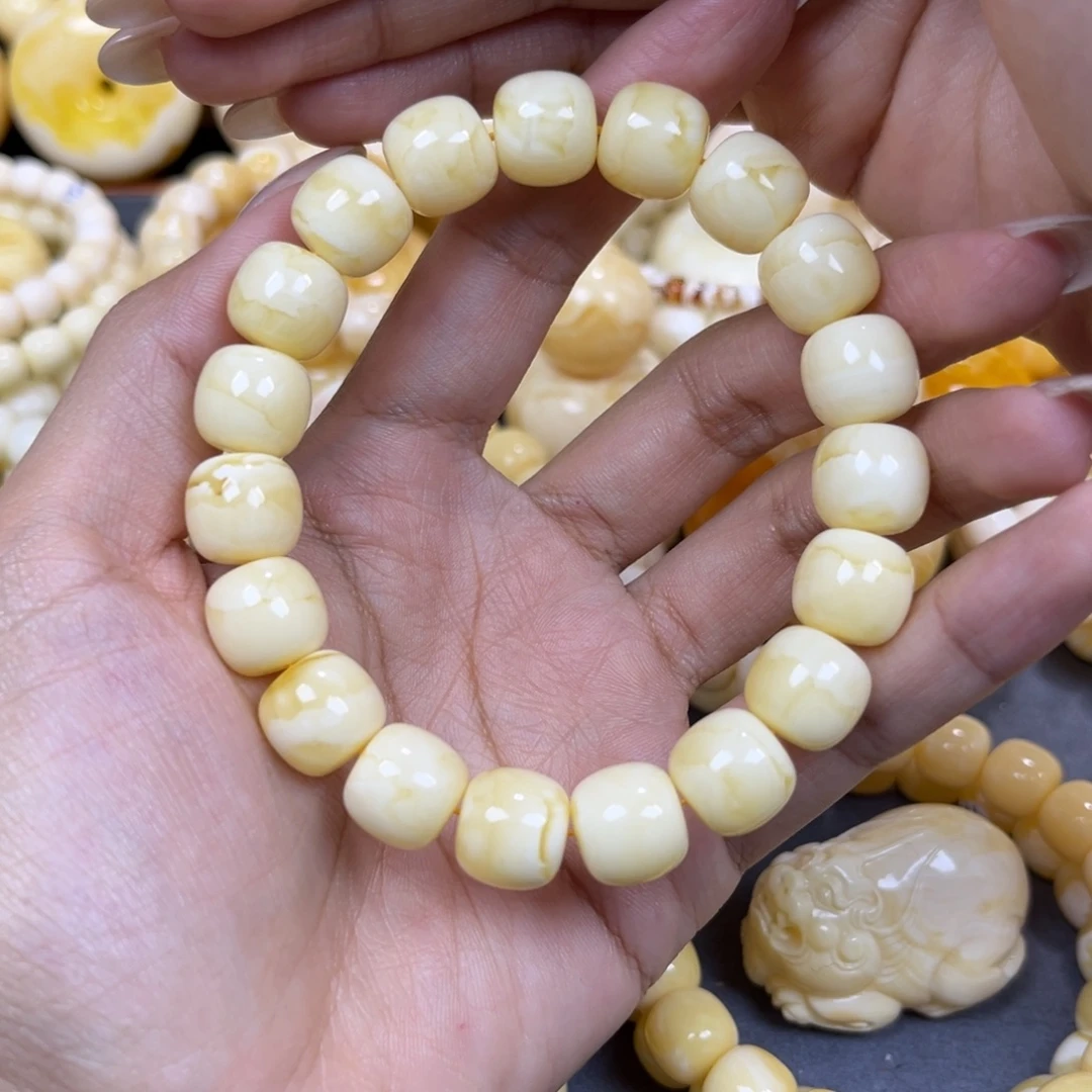 琥珀未镶嵌手串……