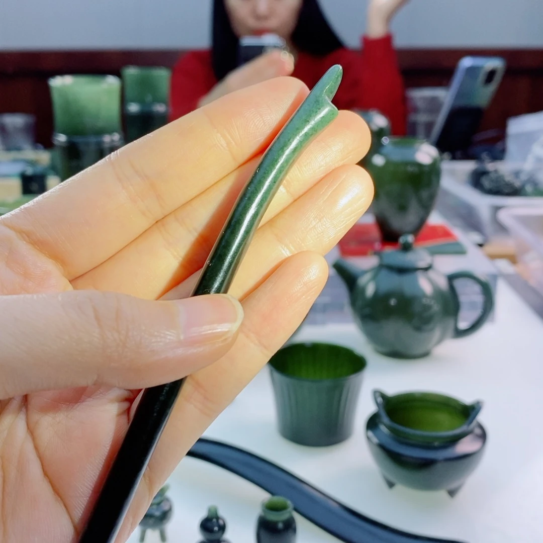 未镶嵌和田玉摆件发簪