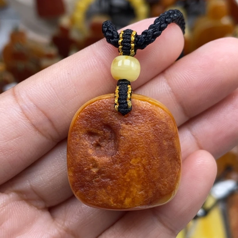 【闪购商品】琥珀颈饰未镶嵌