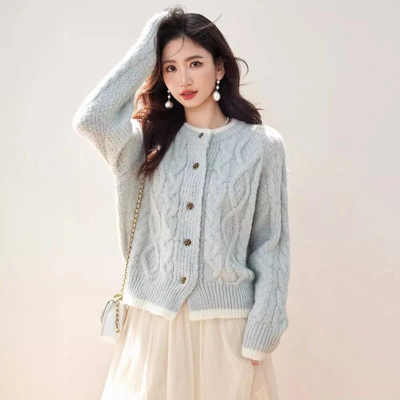 温柔风奶蓝色毛衣外套女冬季韩系外搭慵懒宽松软糯针织开衫短款