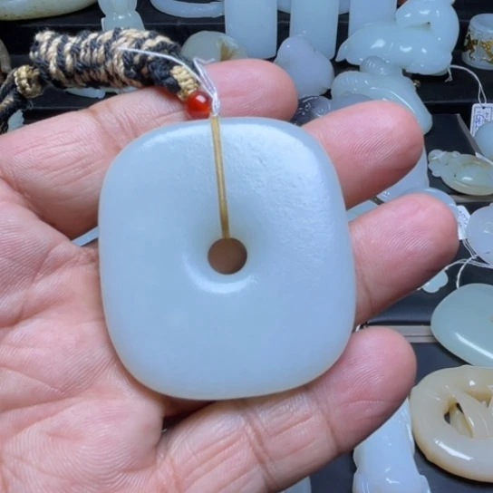 未镶嵌和田玉挂件