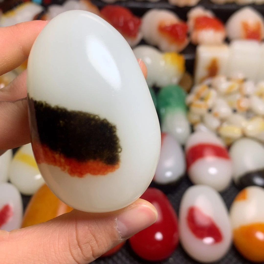 新疆戈壁石五彩石