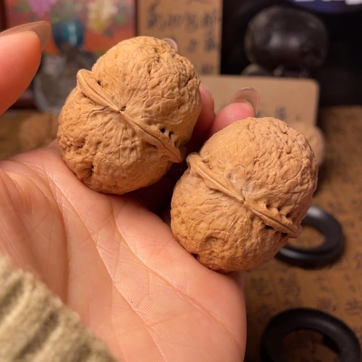 弹****孩云南铁核桃默认微瑕25