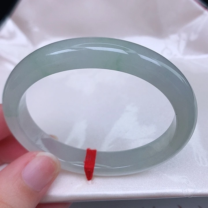 未镶嵌手镯（贵妃镯）翡翠天然
