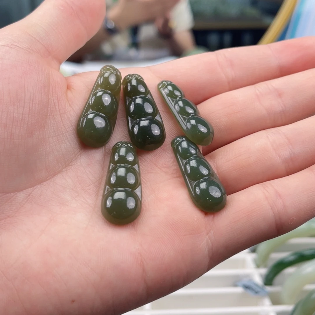 和田玉手镯未镶嵌多样性发货 拍一发一