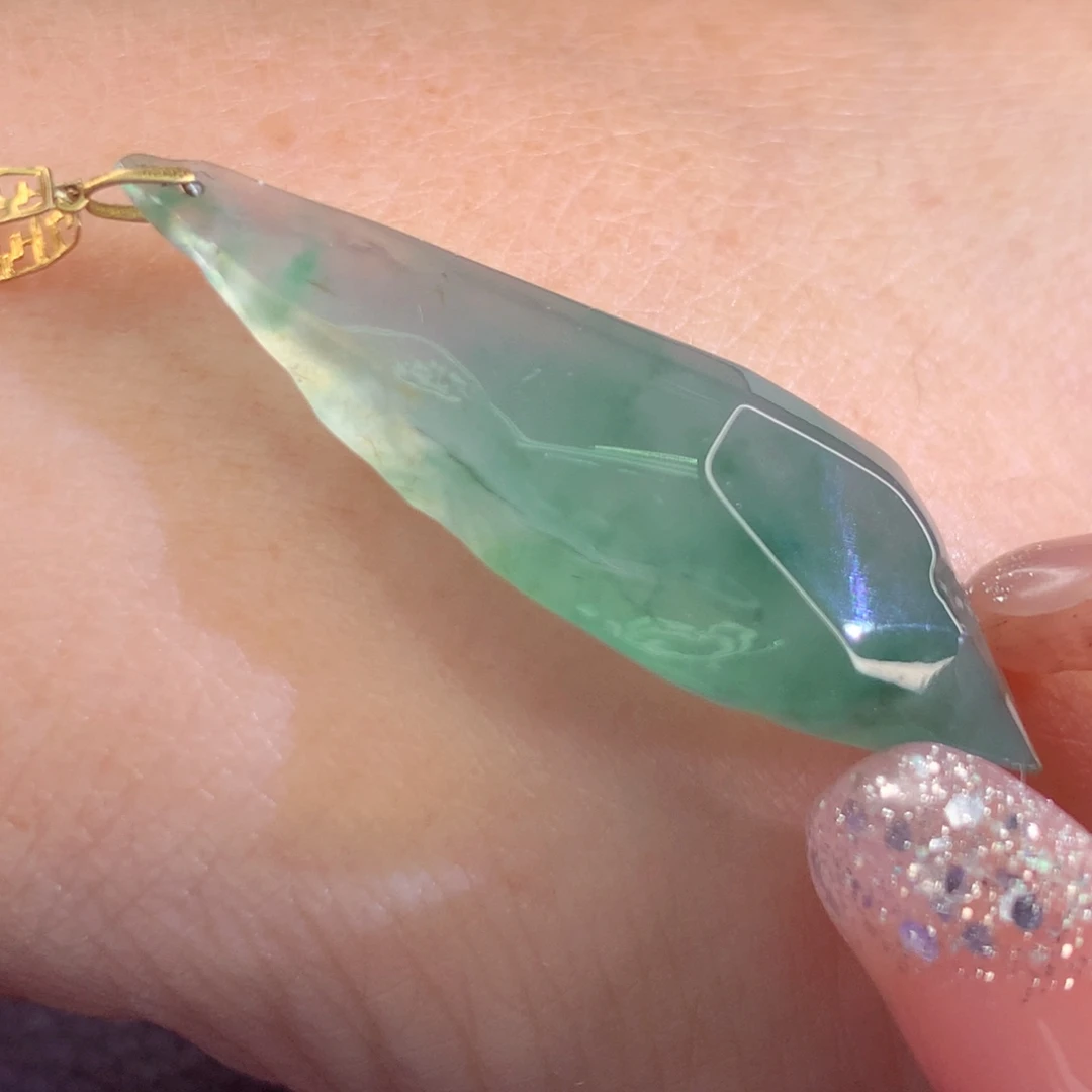 翡翠18K金镶嵌颈饰翡翠