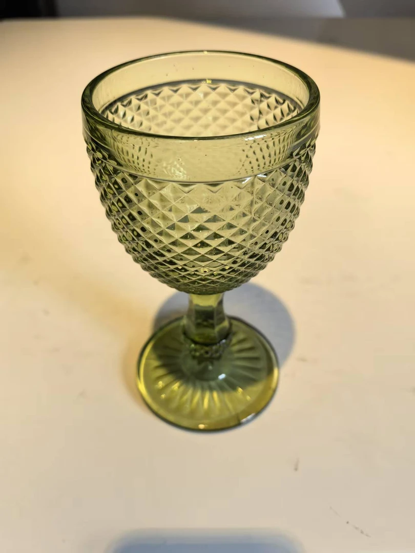 福利高脚杯摆件