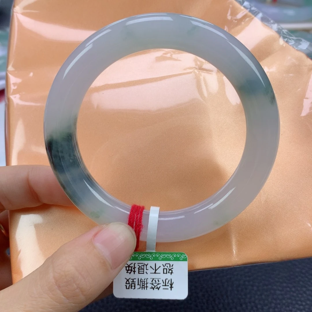 翡翠手镯未镶嵌53.9圆