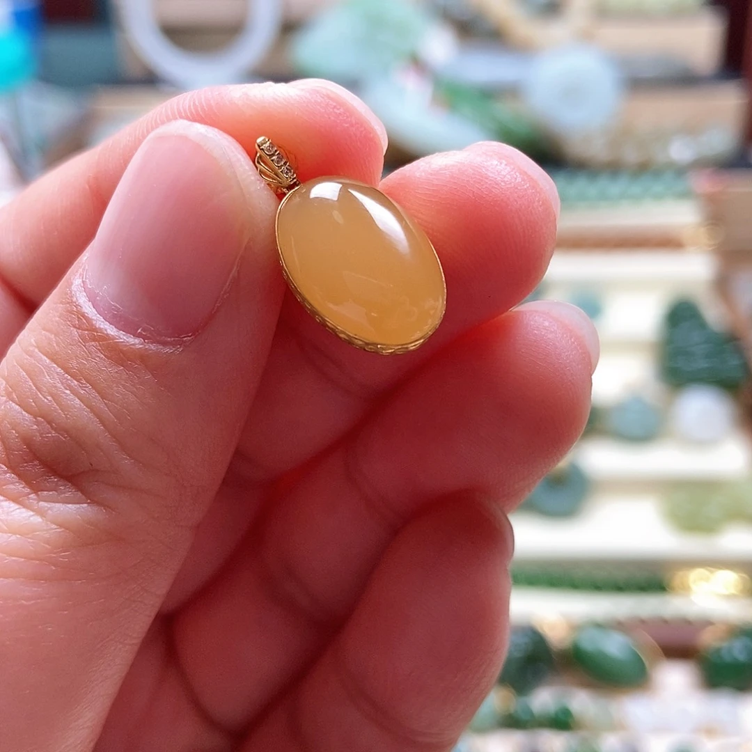 吊坠(不含链)18K金镶嵌和田玉