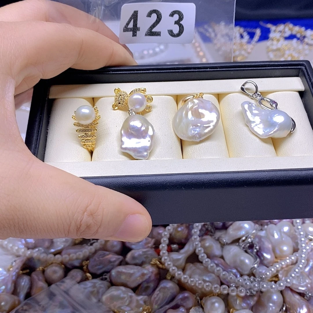 颈饰未镶嵌淡水珍珠