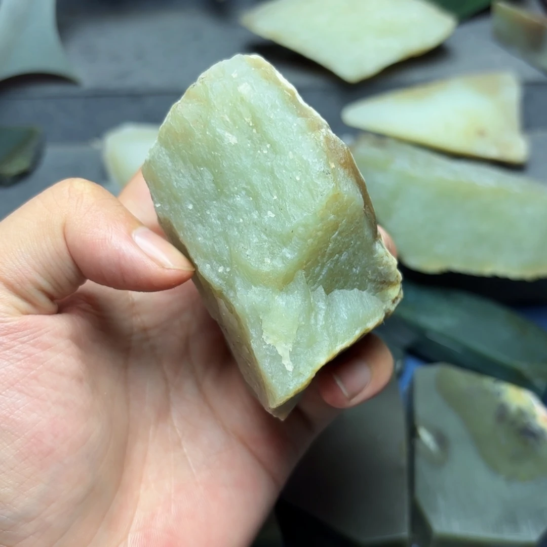 未镶嵌和田玉（糖玉）珠宝奇石