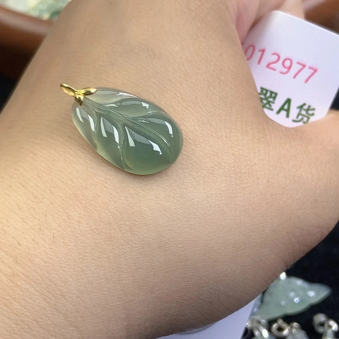 翡翠未镶嵌颈饰天然