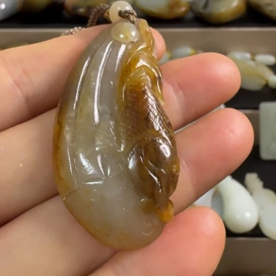和田玉（糖玉）未镶嵌颈饰
