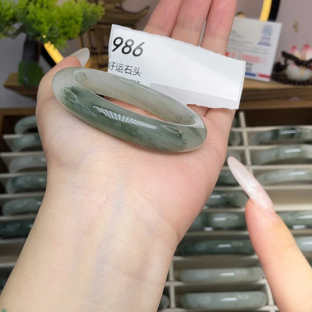石英质玉未镶嵌手镯986