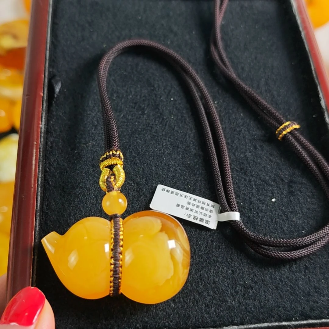 蜜蜡吊坠(赠链)未镶嵌