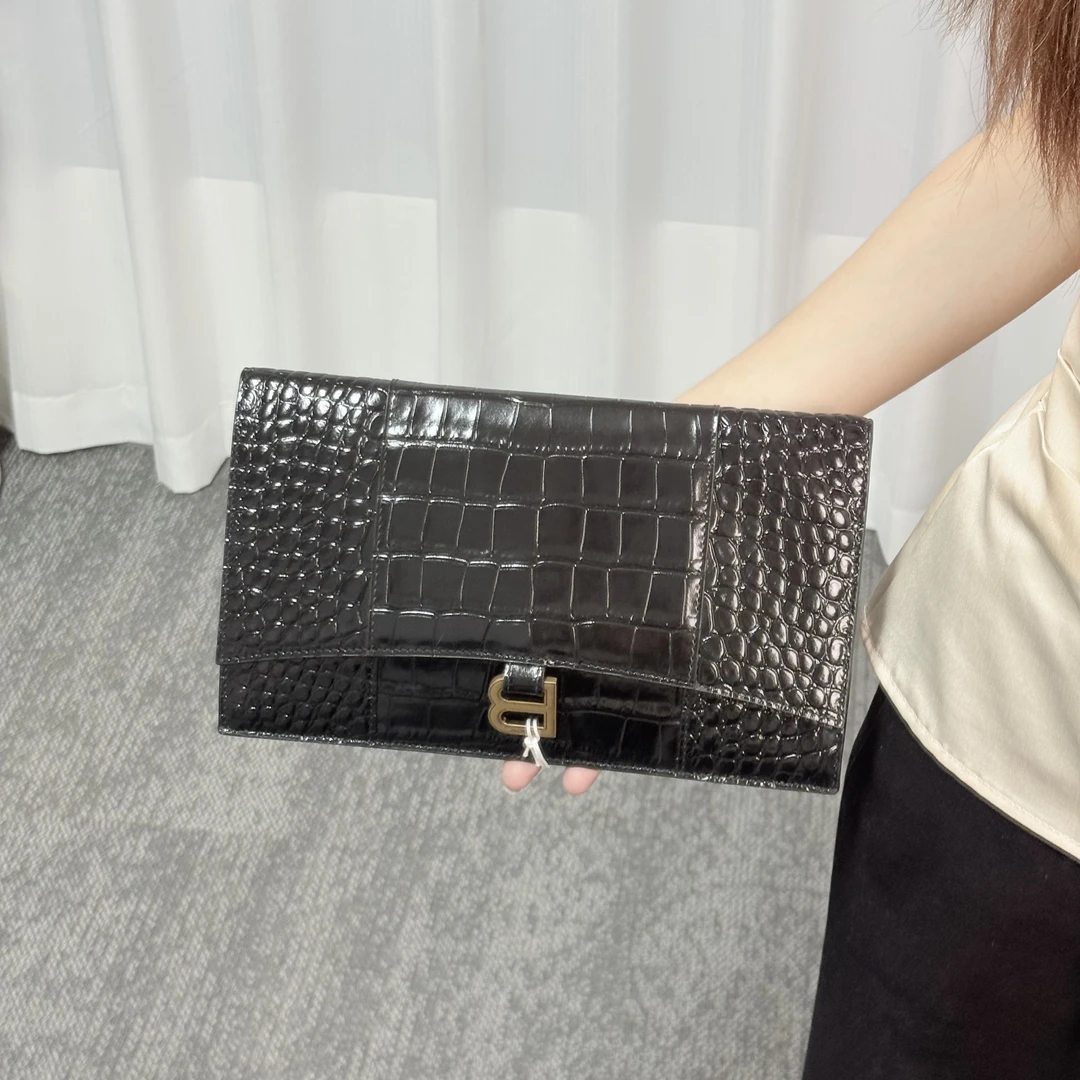 95新 Balenciaga/巴黎世家 黑金鳄压手拿包sq
