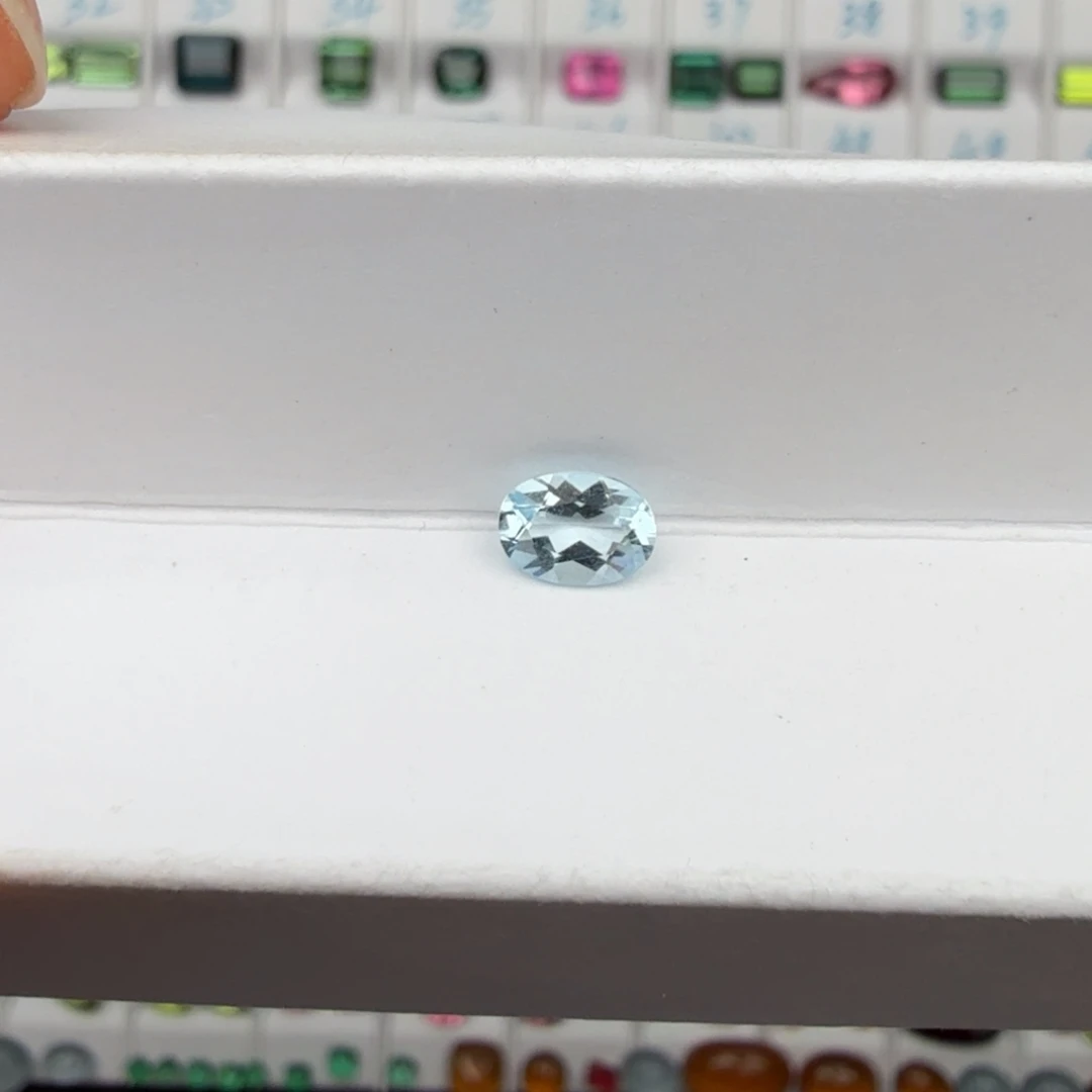 海蓝宝石裸石天然0.56克拉