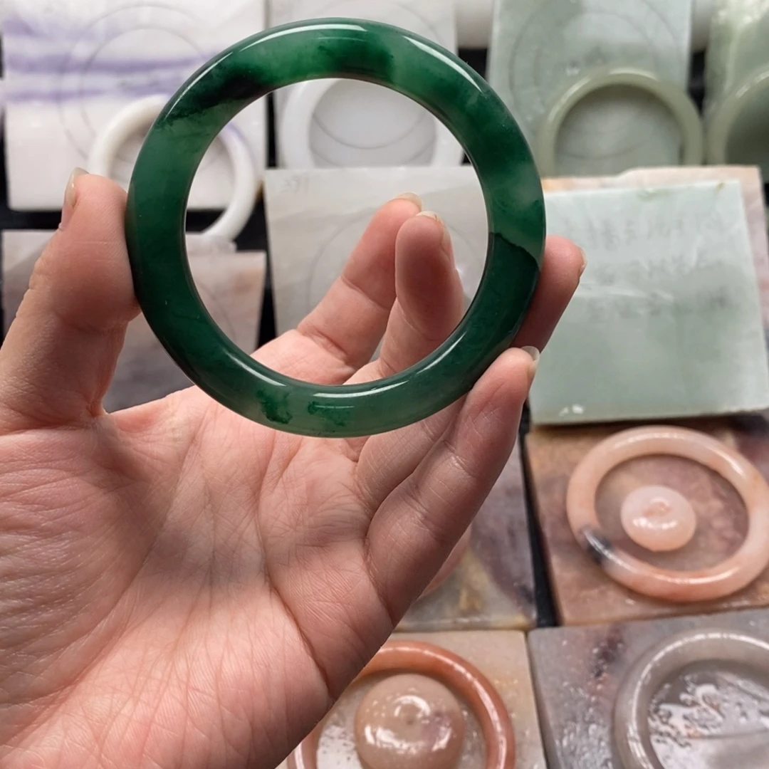 石英质玉未镶嵌手镯55圈口