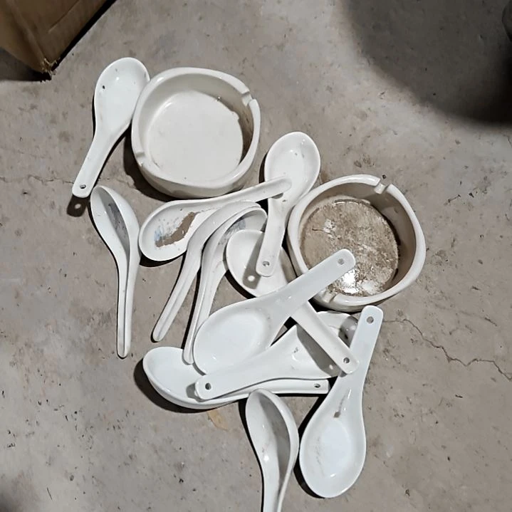 摆件陶瓷盘子碗啥都有