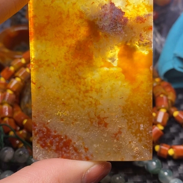 玛瑙/玉髓颈饰未镶嵌翟****心