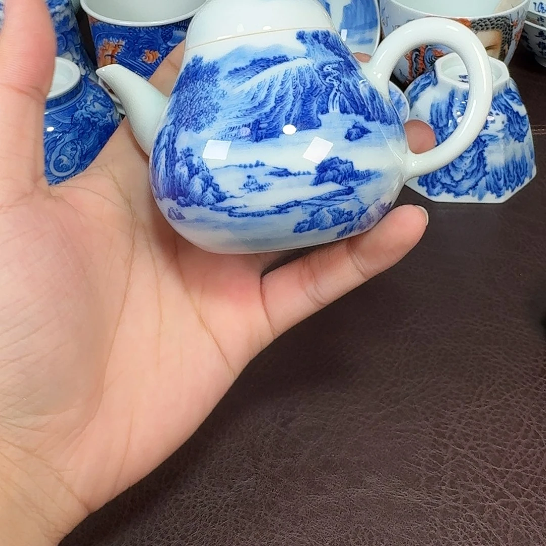 现代景德镇陶瓷盖碗