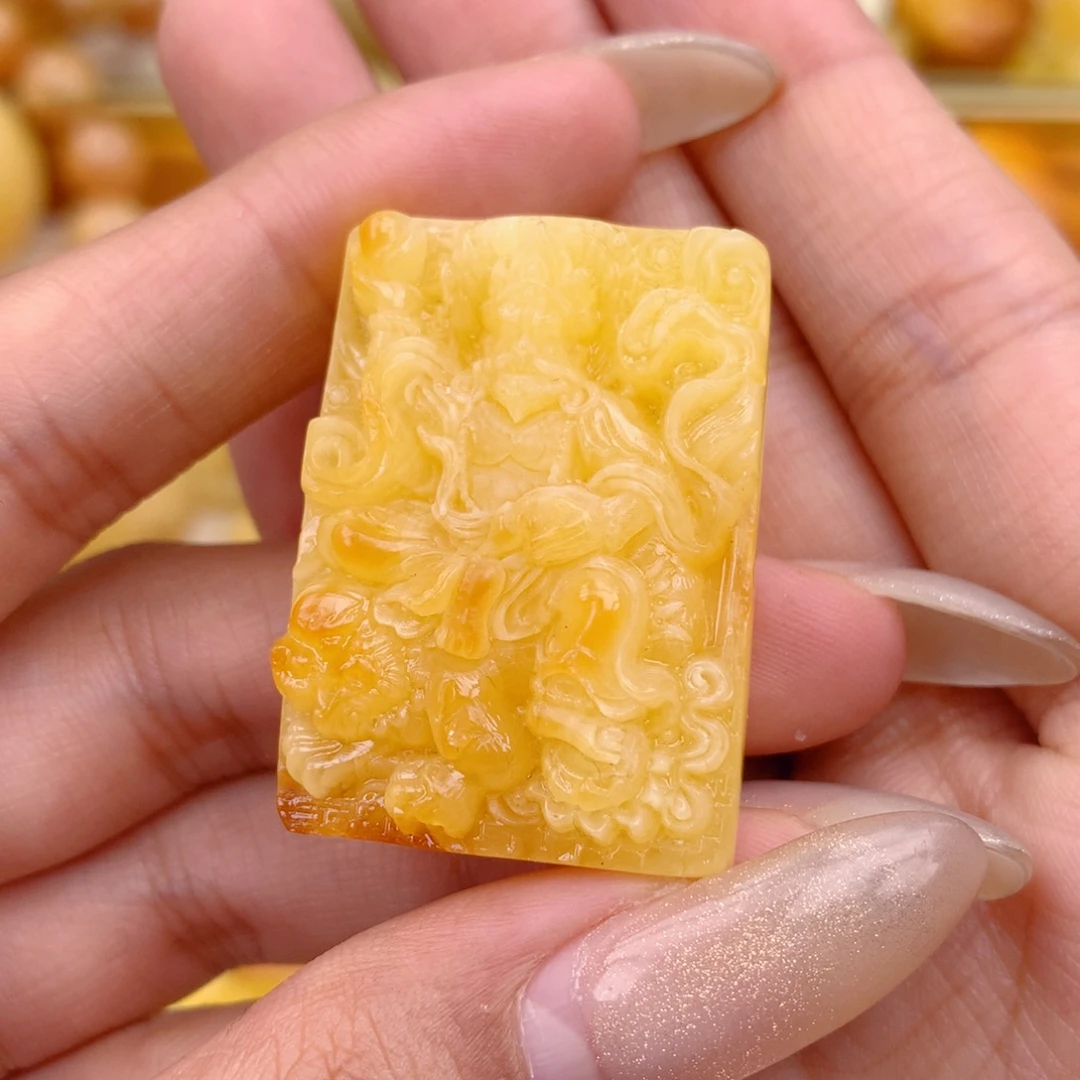 琥珀未镶嵌珠宝奇石