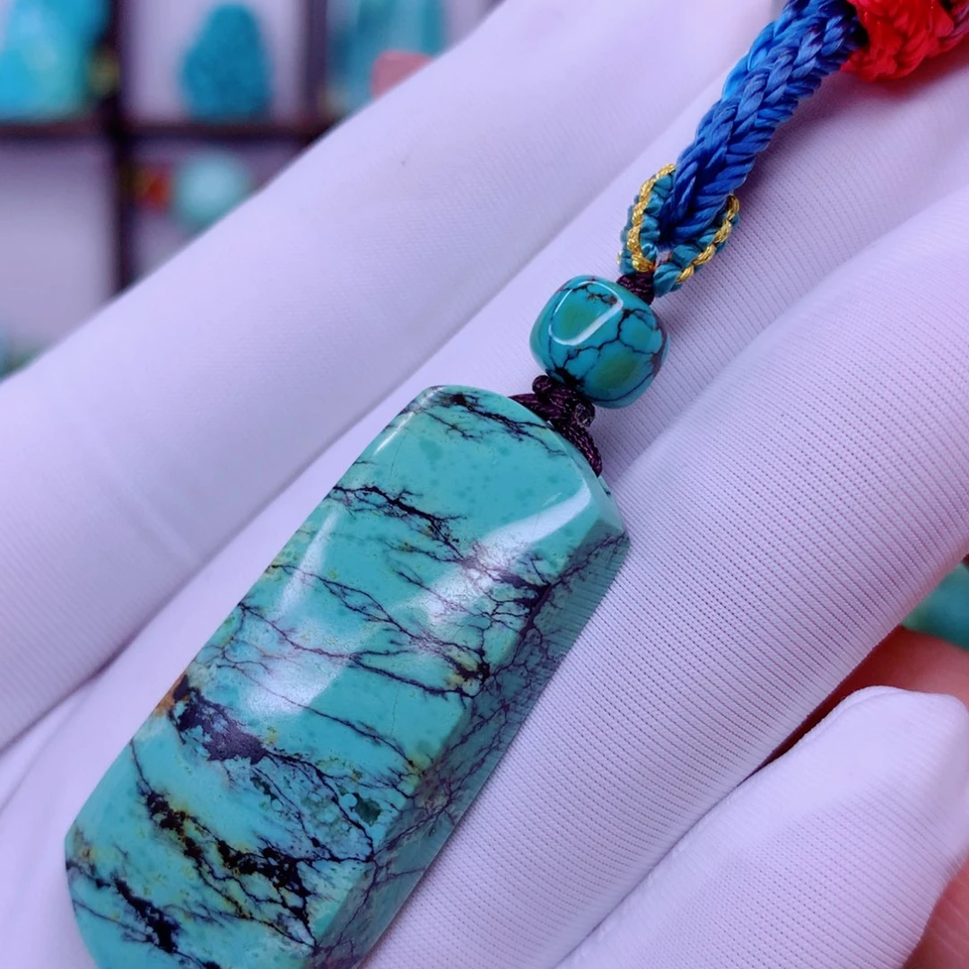 绿松石未镶嵌原矿绿松石