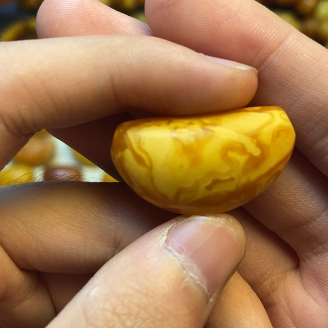 琥珀未镶嵌珠宝奇石