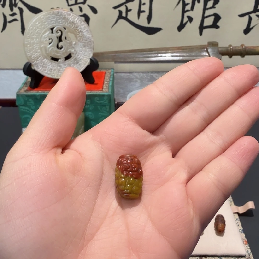 我***了和田玉未镶嵌挂件