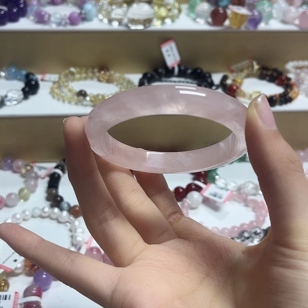 水晶手镯未镶嵌粉晶手镯