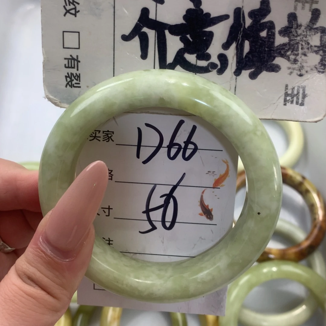 【闪购商品】未镶嵌蛇纹石玉手镯