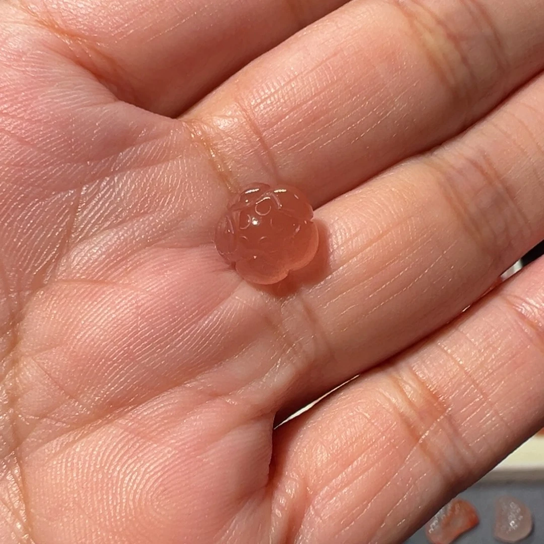 南红玛瑙冰飘未镶嵌莲花籽1