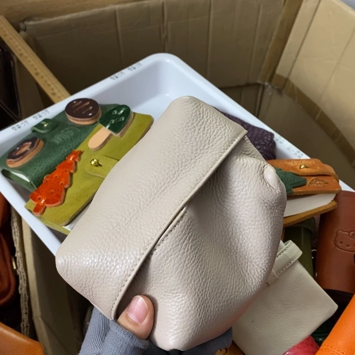 头层牛皮瑕疵纸巾盒小号不退