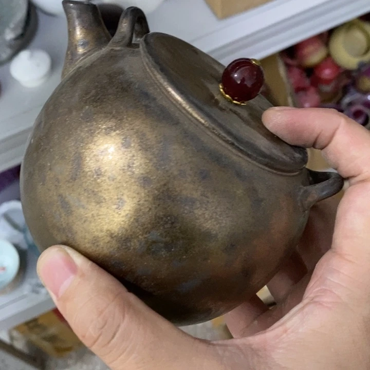 陶瓷艺术品及陶瓷壶