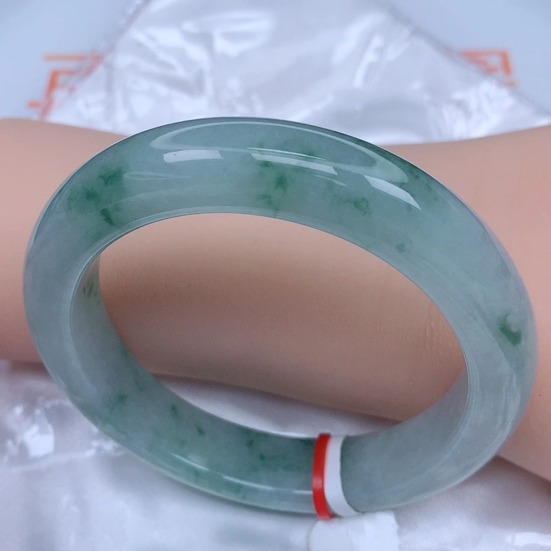 【闪购商品】未镶嵌手镯翡翠，57