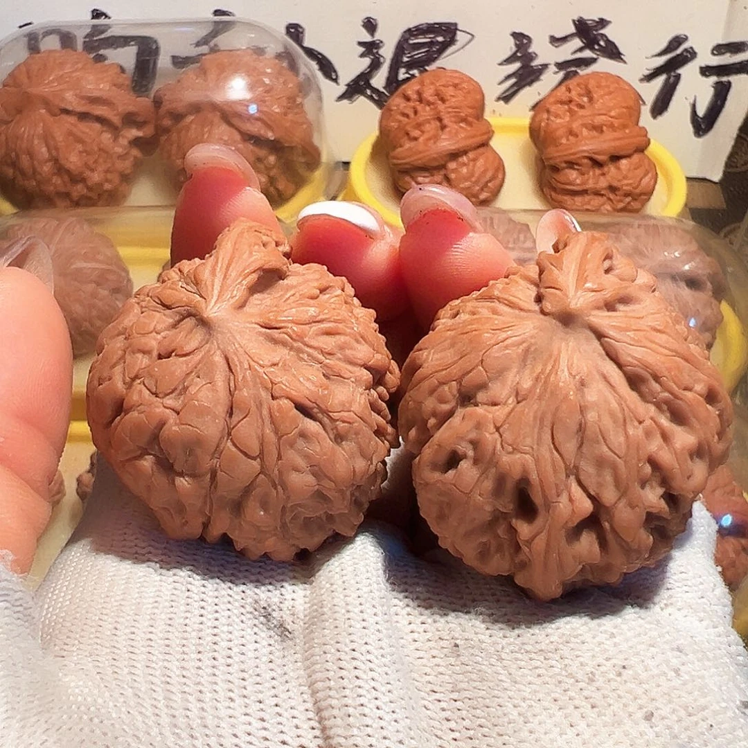 E***琪桃核吊坠南疆石一帆风顺