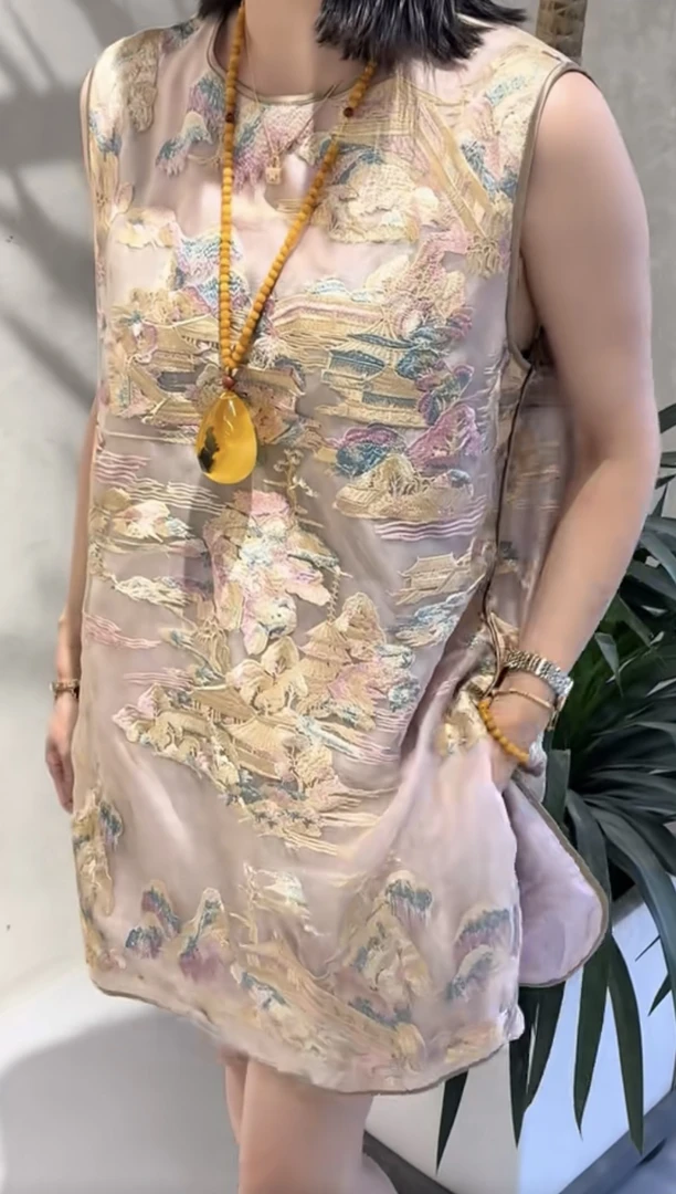 A8729刘梅家山水亭台楼阁叠针刺绣桑蚕丝套装