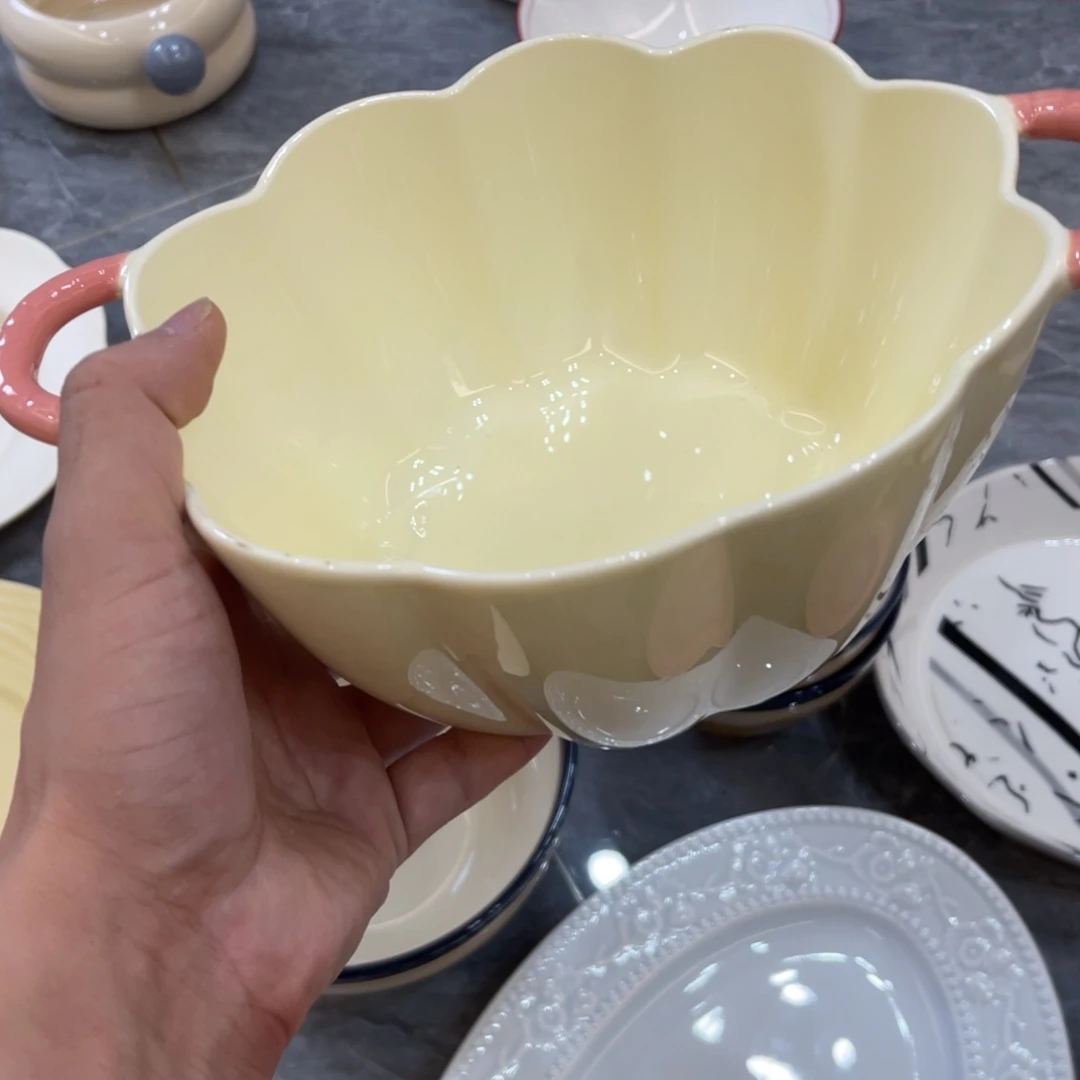 陶瓷微瑕餐具介意勿拍，满18飞！