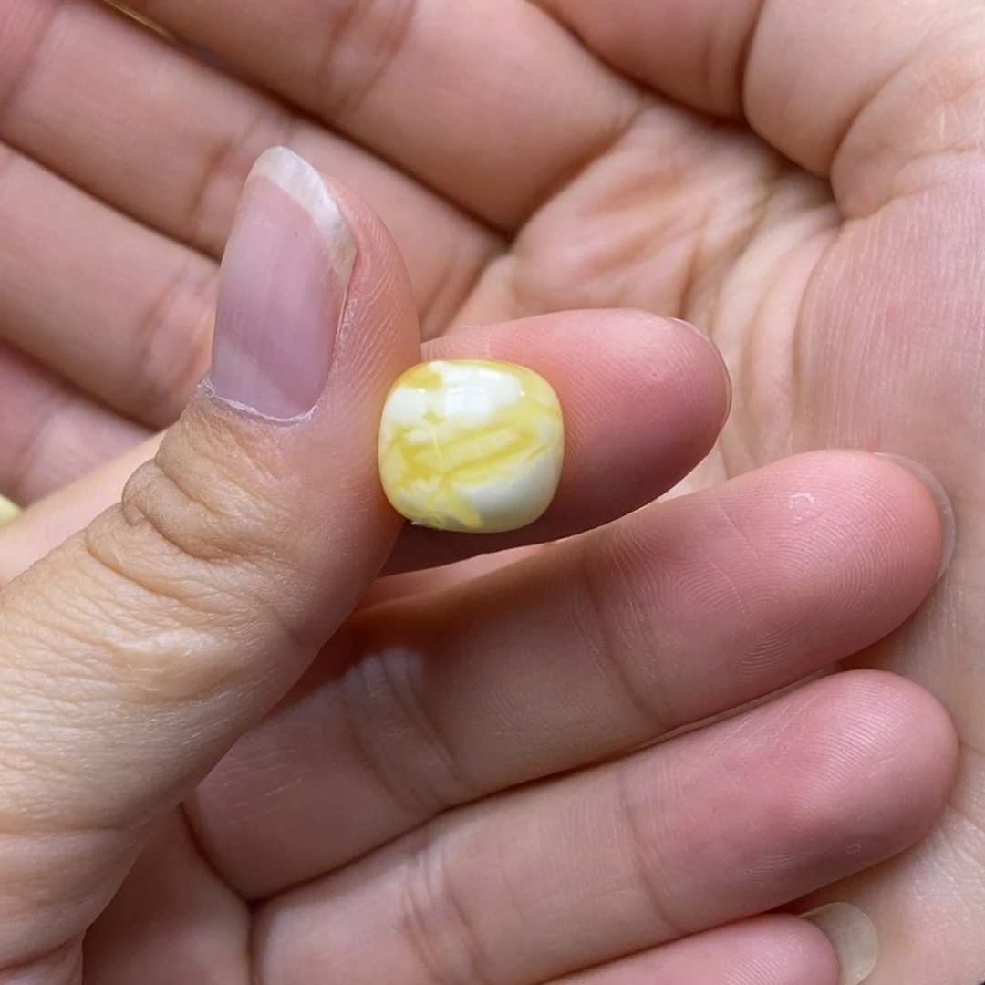 琥珀未镶嵌珠宝奇石12.0