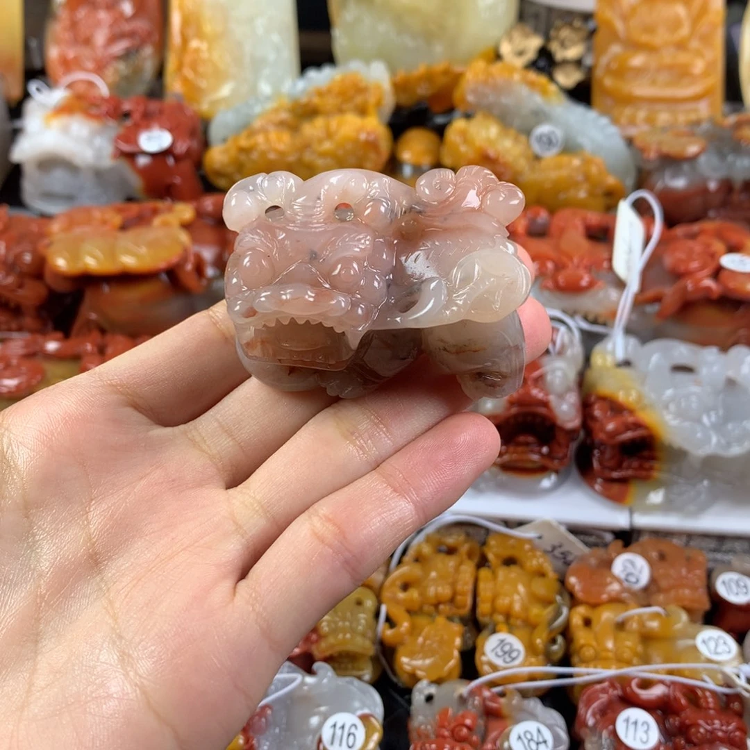 石英质玉（黄龙玉）未镶嵌挂件
