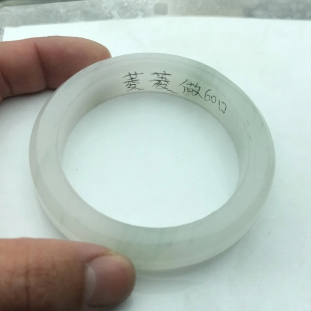 【闪购商品】定制石英质玉定制手镯未镶嵌菱*