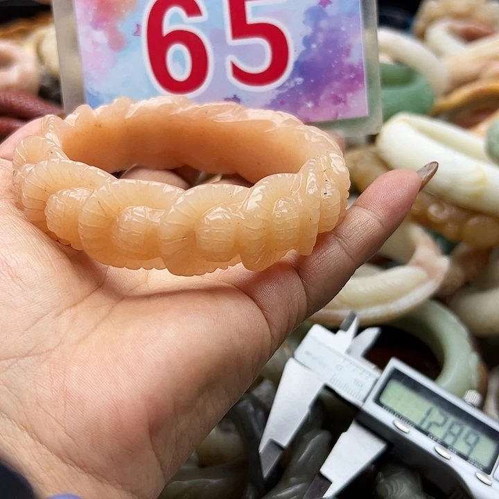 未镶嵌手镯石英岩玉