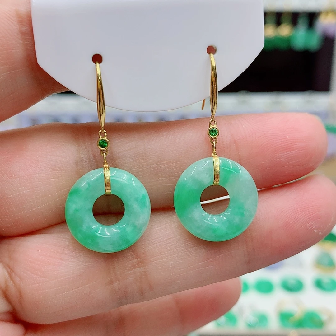 18K金镶嵌翡翠耳饰