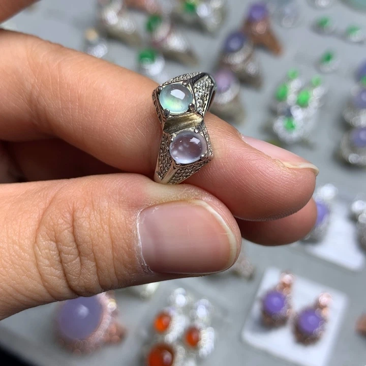 翡翠未镶嵌戒指银托