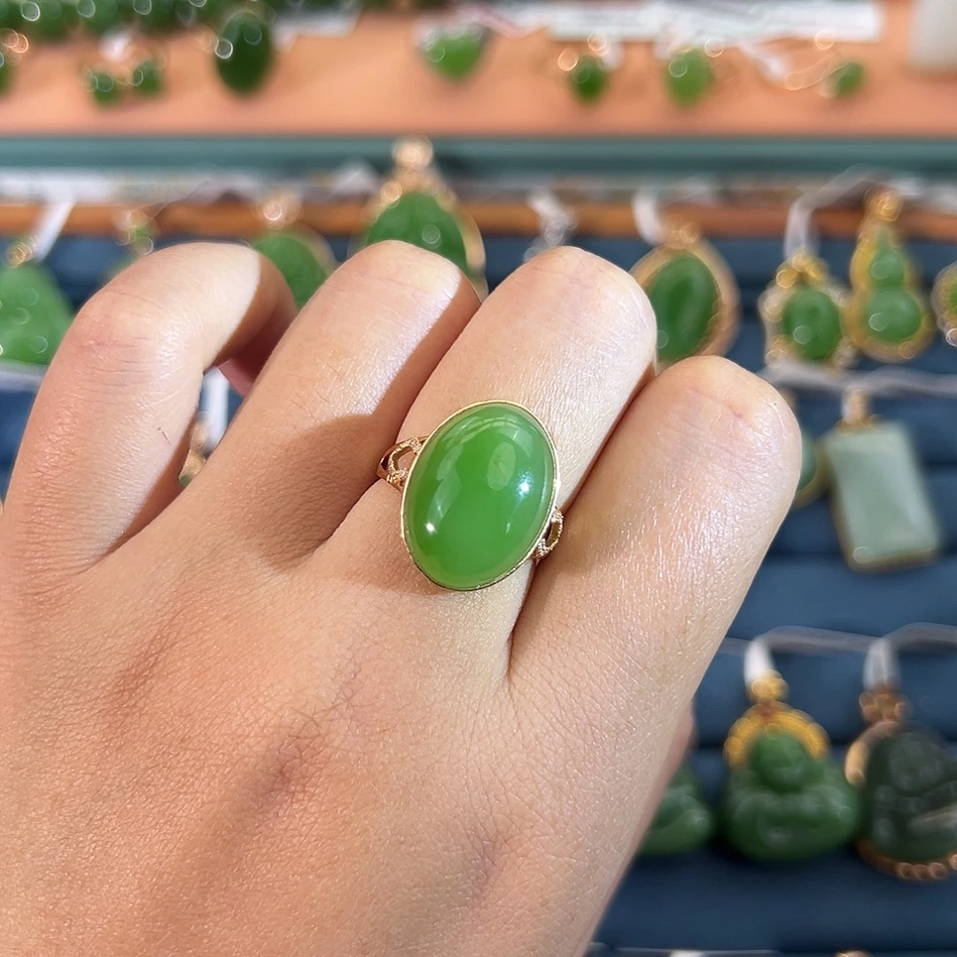 和田玉（碧玉）18K金镶嵌戒指苹果绿蛋面18mm