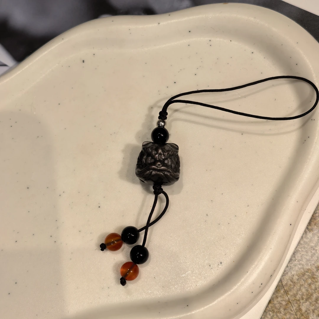 【A111】银曜石醒狮子挂件