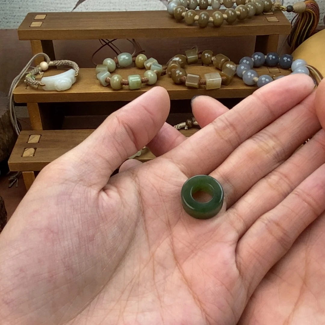 轩***记和田玉未镶嵌颈饰